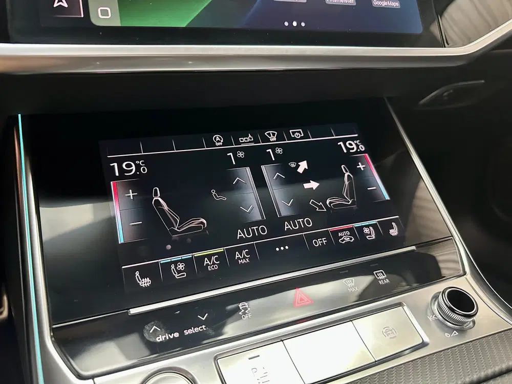 Audi RS6 uit 2020, foto 20