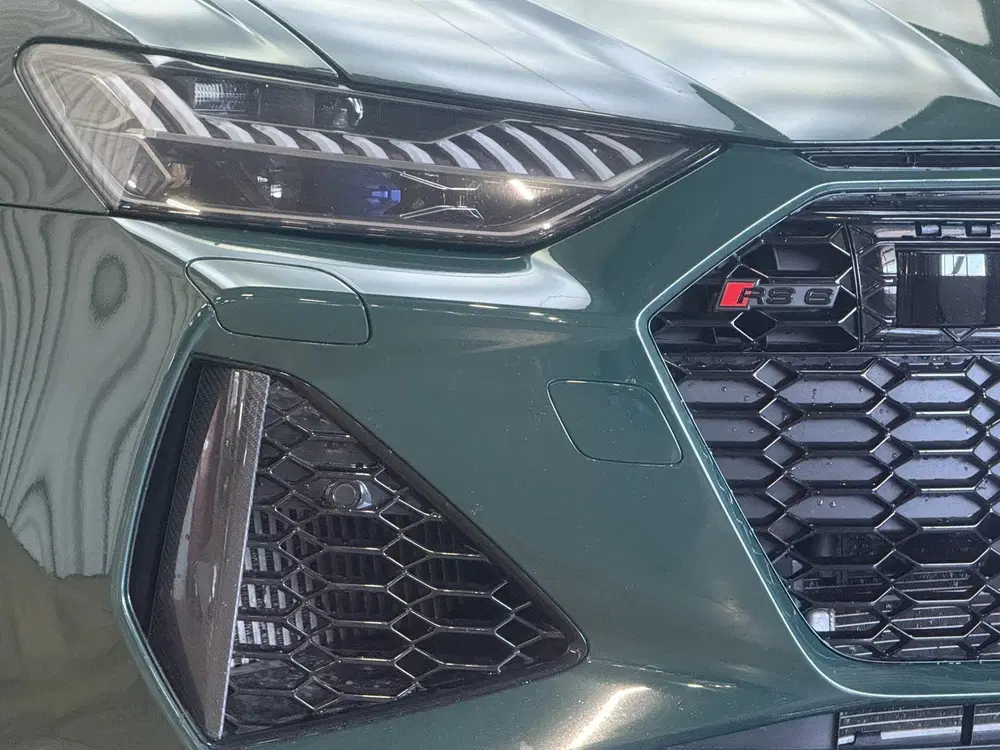 Audi RS6 uit 2020, foto 3