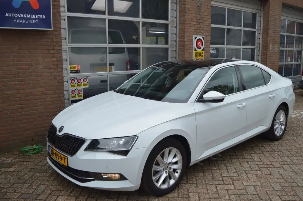 Skoda Superb 1.5 TSI ACT Amb. B uit 2019