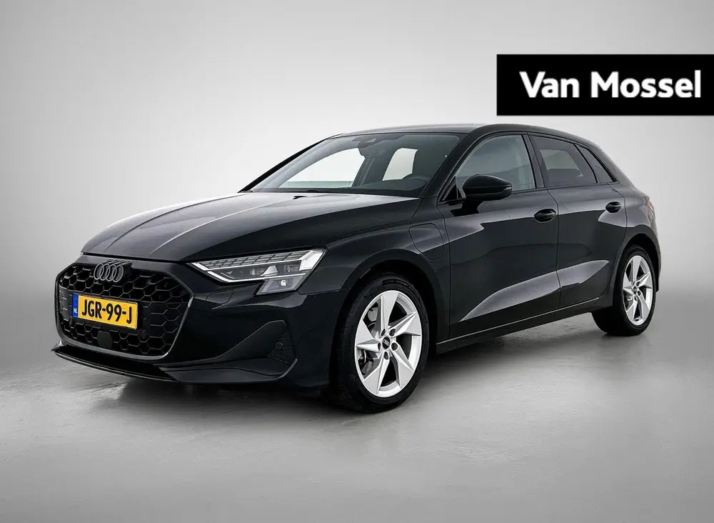 Audi A3 40 TFSI e S edition 204 PK l Adaptive crui uit 2025