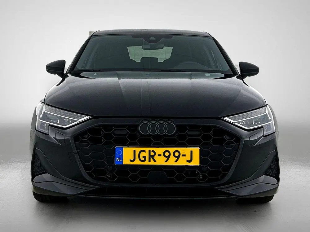 Audi A3 40 TFSI e S edition 204 PK l Adaptive crui uit 2025, foto 2