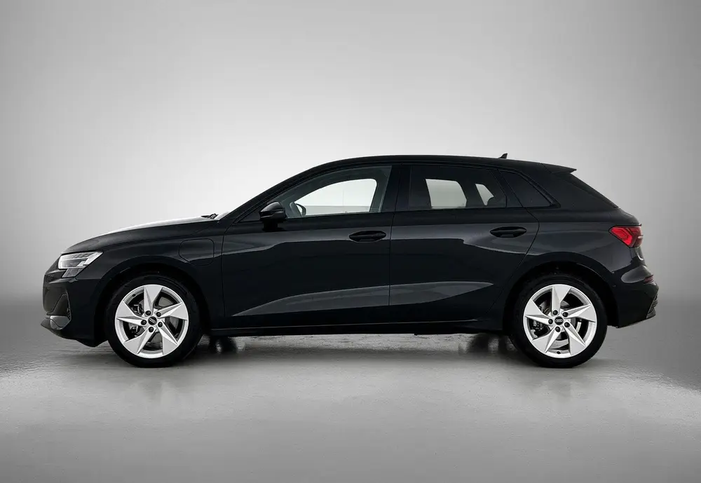 Audi A3 40 TFSI e S edition 204 PK l Adaptive crui uit 2025, foto 3