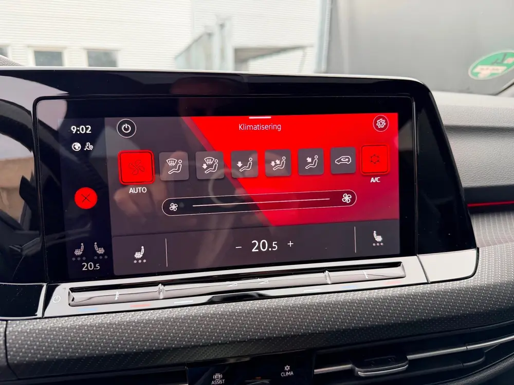 Volkswagen GOLF 1.5 eTSI R-Line 45dkm panorama uit 2022, foto 14