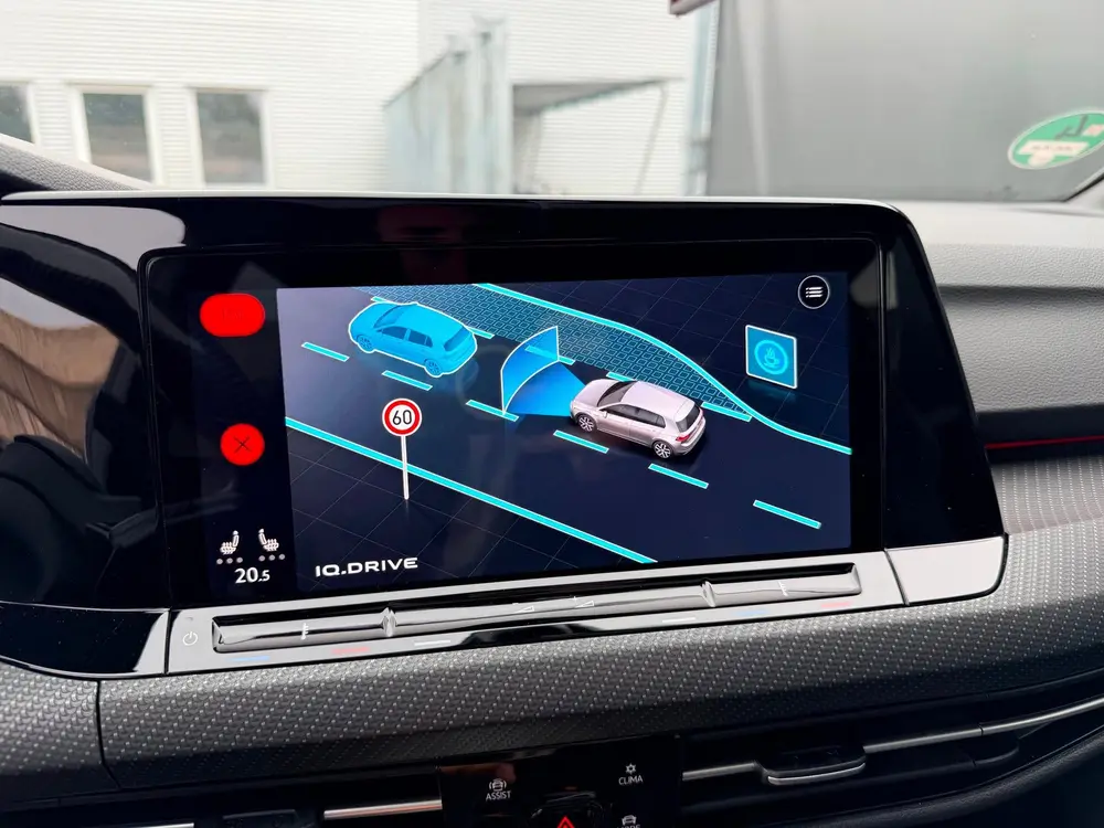 Volkswagen GOLF 1.5 eTSI R-Line 45dkm panorama uit 2022, foto 17