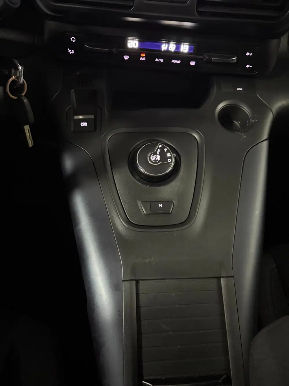 Peugeot Rifter 1.2 Puretech Allure Autom Navi-Camera Appl uit 2020, foto 20