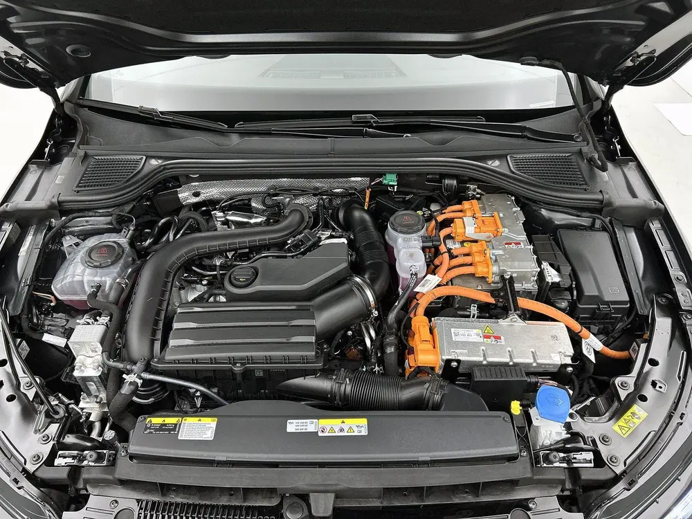 Volkswagen Golf 1.5 eHybrid Life Edition | Demo | 204 PK | P uit 2025, foto 13