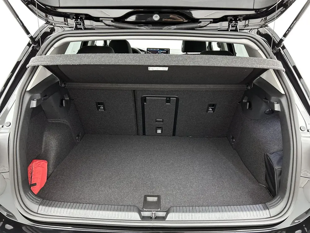 Volkswagen Golf 1.5 eHybrid Life Edition | Demo | 204 PK | P uit 2025, foto 20