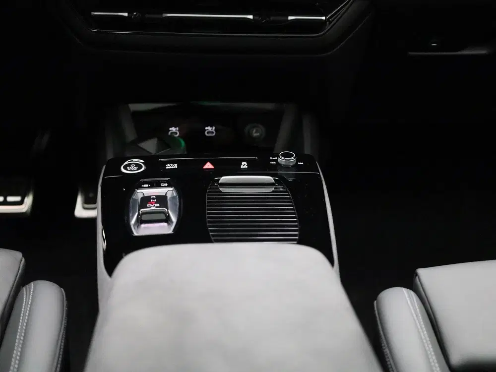 Audi Q6 e-tron edition performance 100 kWh 306 PK uit 2026, foto 10