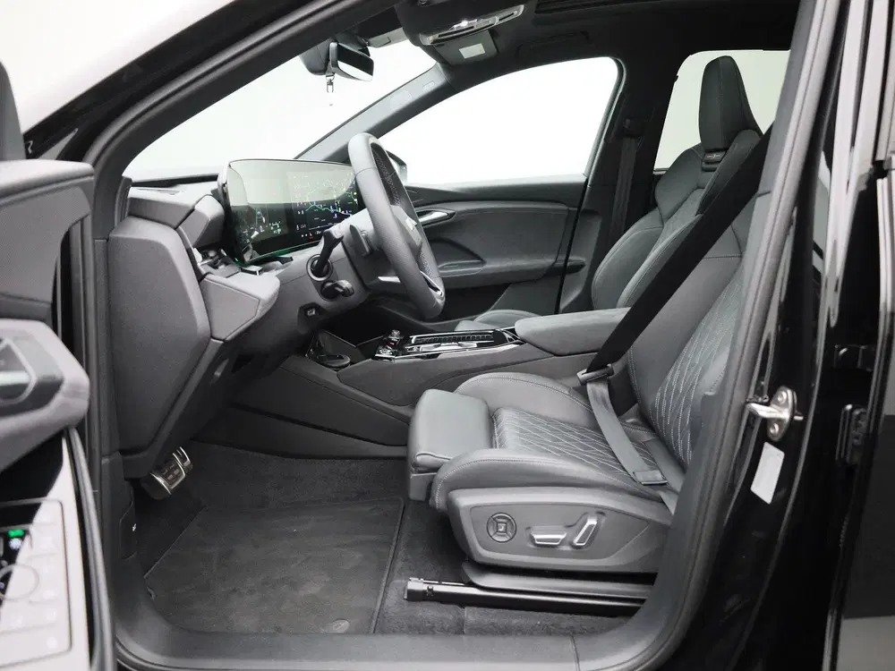Audi Q6 e-tron edition performance 100 kWh 306 PK uit 2026, foto 11
