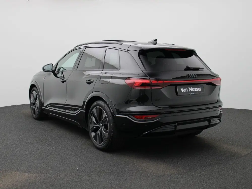 Audi Q6 e-tron edition performance 100 kWh 306 PK uit 2026, foto 2