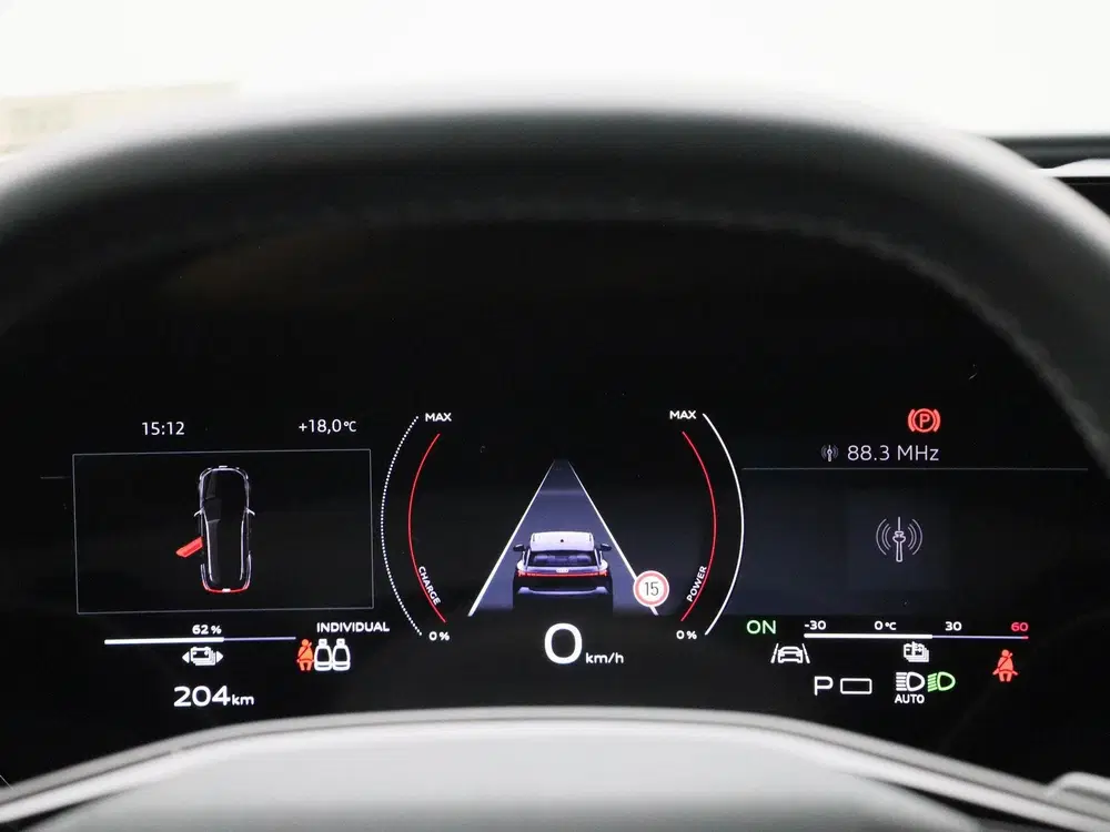 Audi Q6 e-tron edition performance 100 kWh 306 PK uit 2026, foto 8