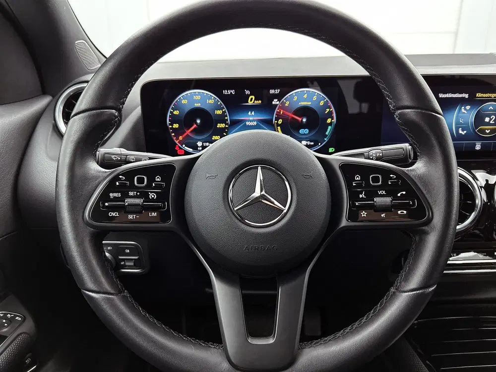 Mercedes-Benz GLA 250 e Plug-In Hybride uit 2023, foto 17