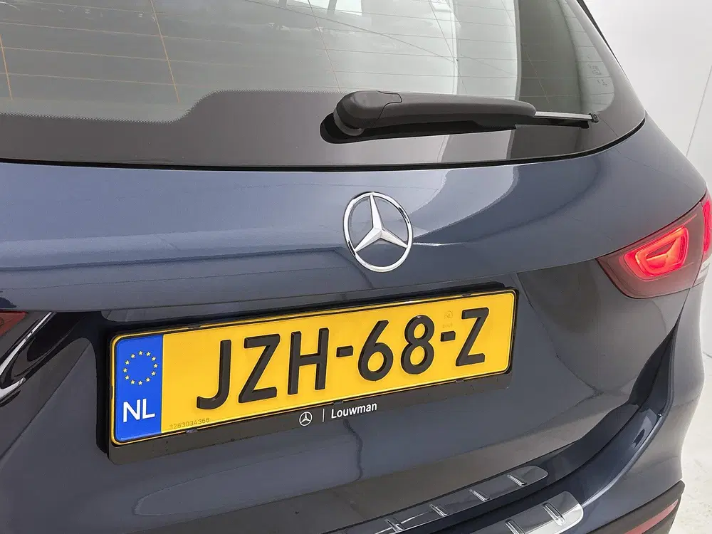 Mercedes-Benz GLA 250 e Plug-In Hybride uit 2023, foto 18