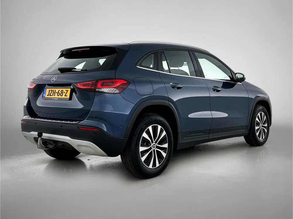 Mercedes-Benz GLA 250 e Plug-In Hybride uit 2023, foto 2
