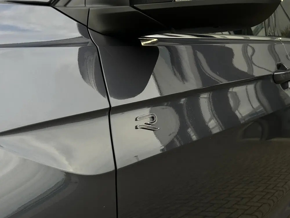 Volkswagen T-Cross 1.0 TSI R-Line Edition | Camera | Climate uit 2025, foto 19
