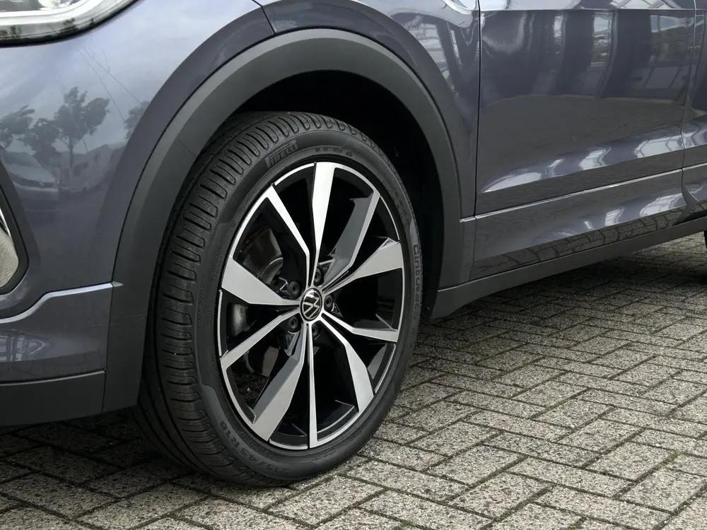 Volkswagen T-Cross 1.0 TSI R-Line Edition | Camera | Climate uit 2025, foto 20