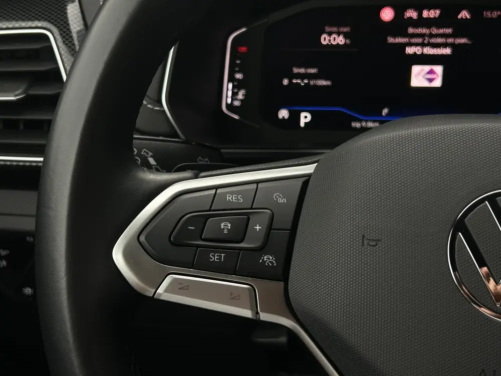Volkswagen T-Cross 1.0 TSI R-Line Edition | Camera | Climate uit 2025, foto 5