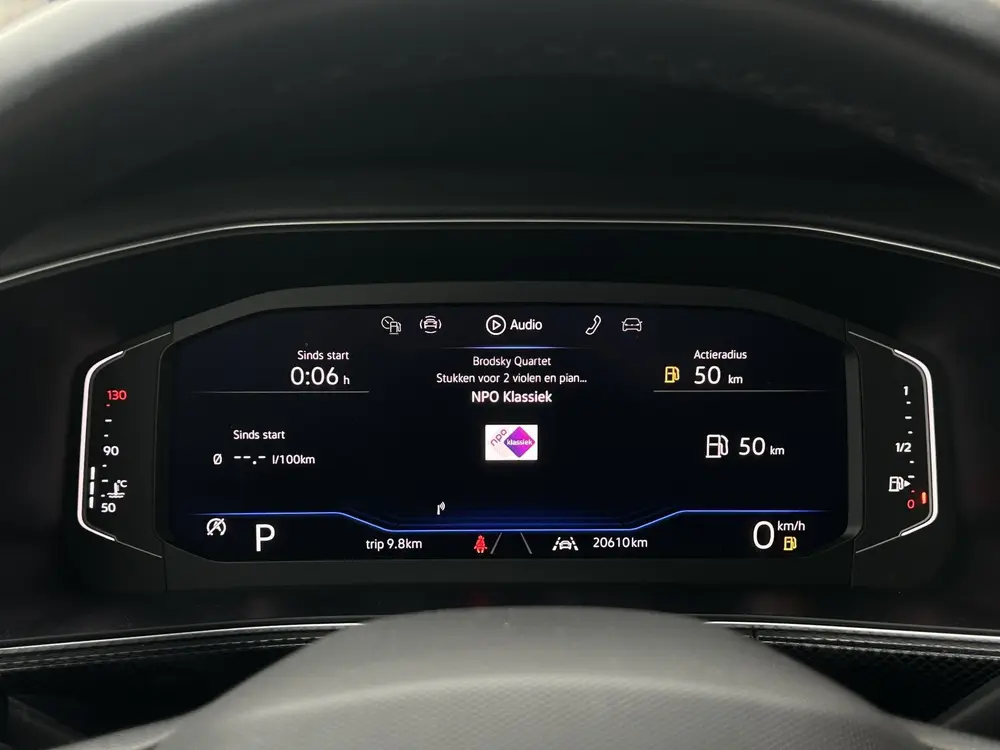 Volkswagen T-Cross 1.0 TSI R-Line Edition | Camera | Climate uit 2025, foto 6