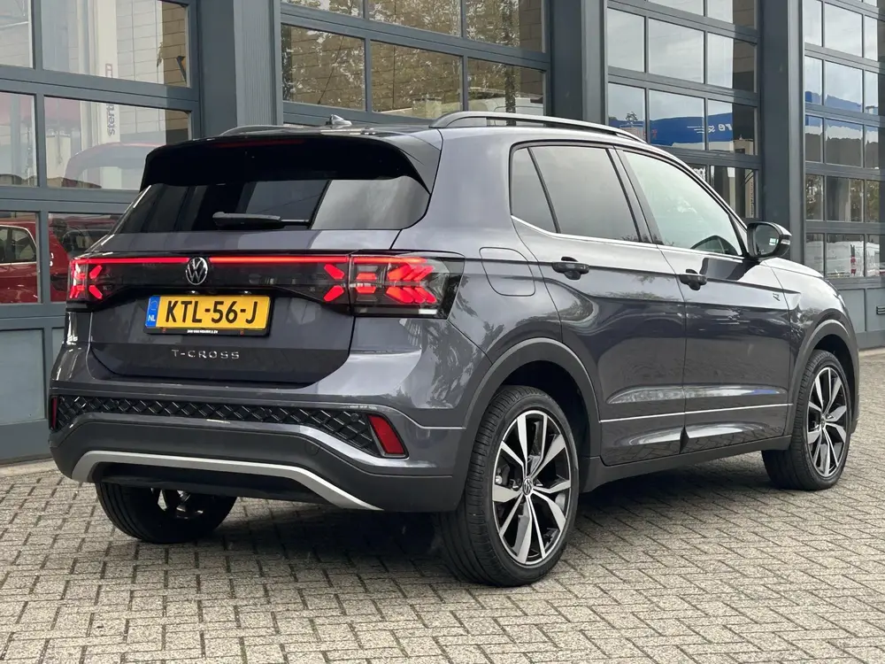 Volkswagen T-Cross 1.0 TSI R-Line Edition | Camera | Climate uit 2025, foto 8