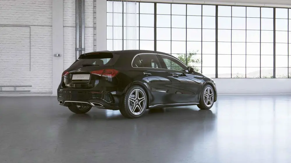 Mercedes-Benz A-Klasse 180 Premium Plus uit 2022, foto 2