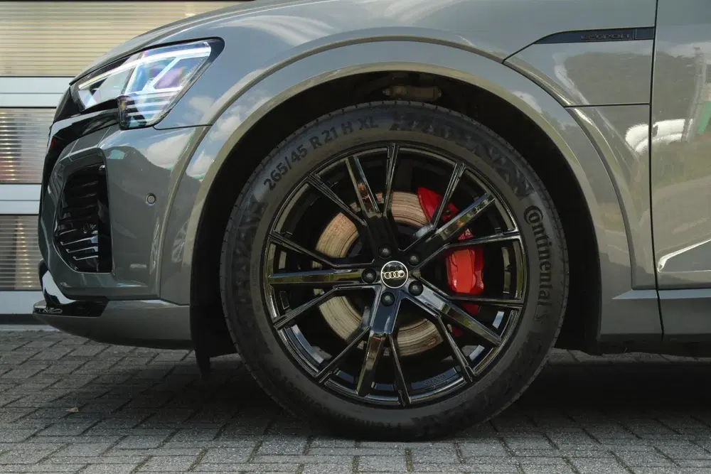 Audi Q8 e-tron 50 340pk quattro S Edition 95 kWh uit 2023, foto 16