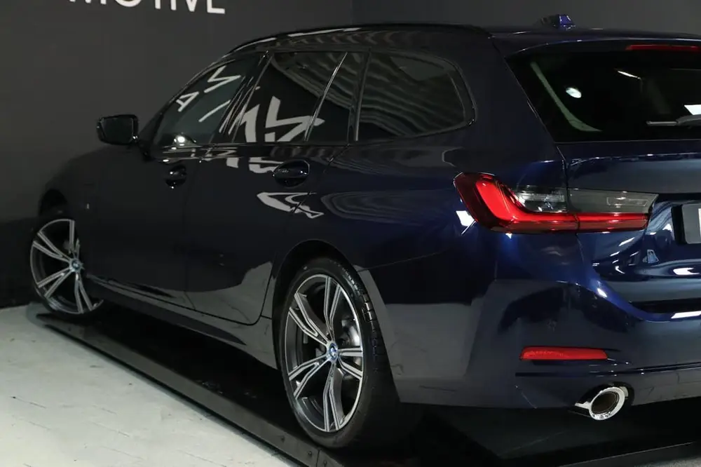 BMW 3-Serie Touring 320e / PANODAK / KEYLESS / CAMERA / CARP uit 2022, foto 3