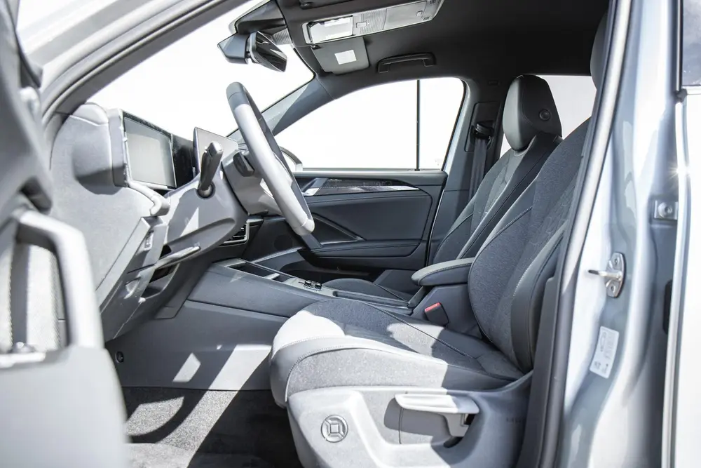 Volkswagen Tiguan 1.5 eHybrid 204pk Limited Edition | Trekha uit 2026, foto 4