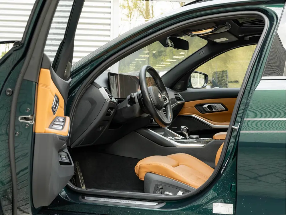 BMW B3 Touring Pano - Dashboard Leder - M-Zetels - Stan uit 2023, foto 20