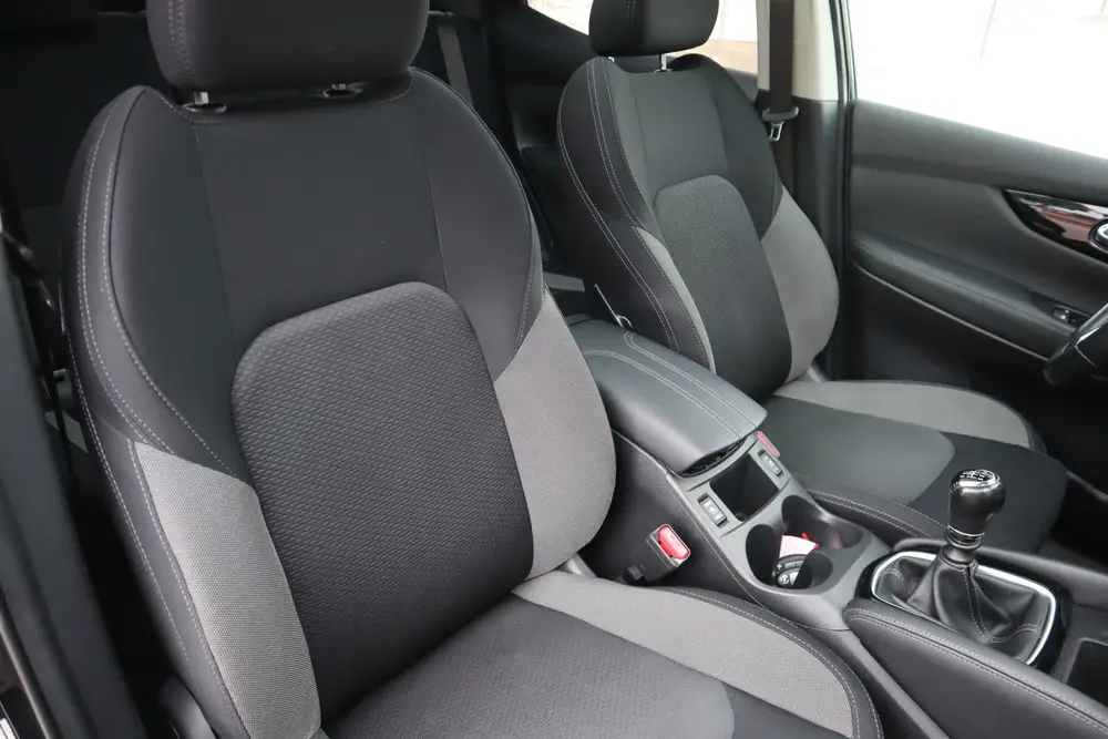 Nissan Qashqai 1.3 DIG-T N-Connecta Panoramadak Stoelverwarm uit 2019, foto 18