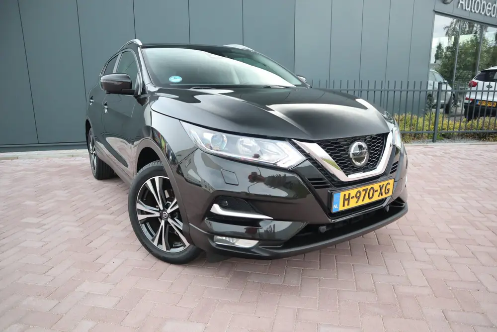 Nissan Qashqai 1.3 DIG-T N-Connecta Panoramadak Stoelverwarm uit 2019, foto 2