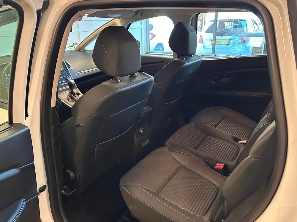 Renault Grand Scenic Grand Scénic 1.3 TCe Bose 7 Persoons uit 2019, foto 12