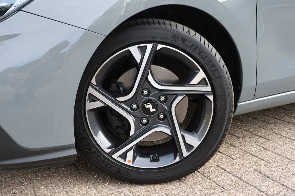 Hyundai i30 1.0 TGDI Fastback N Line uit 2024, foto 2