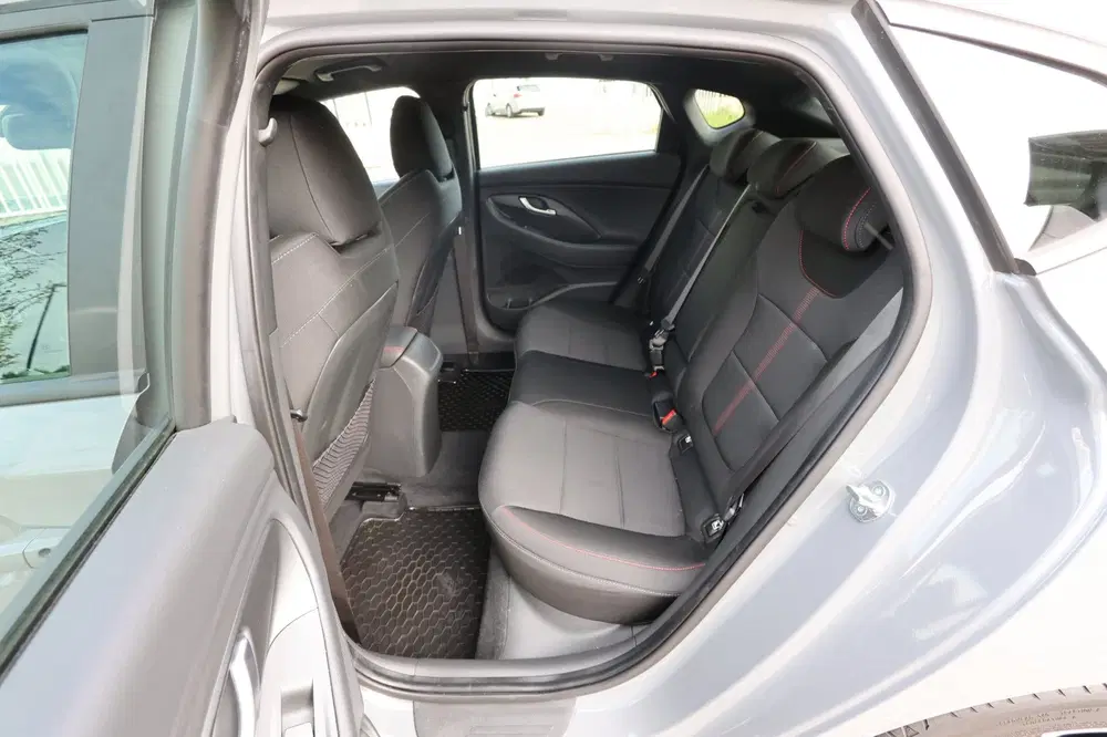 Hyundai i30 1.0 TGDI Fastback N Line uit 2024, foto 6