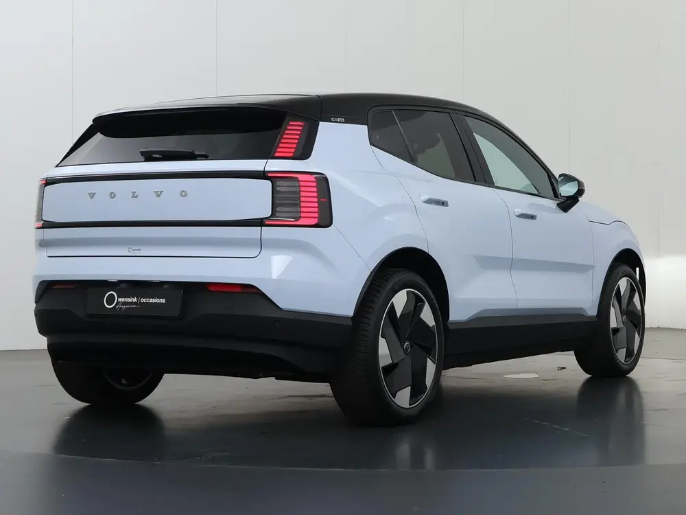 Volvo EX30 Single Motor Extended Range Plus 69 kWh uit 2024, foto 2