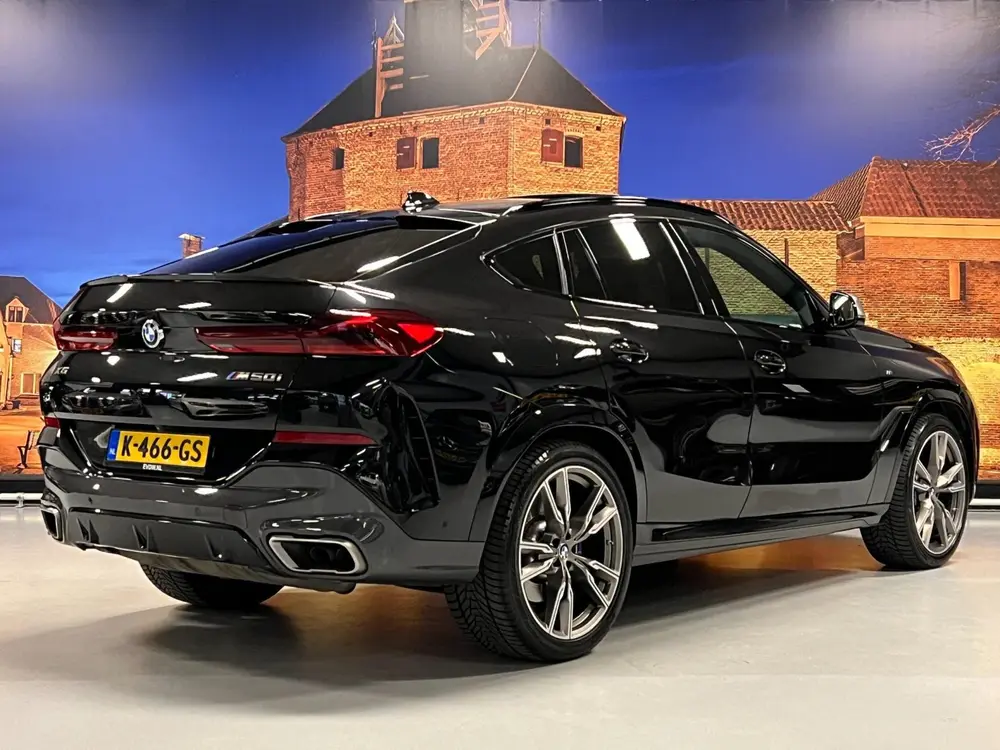 BMW X6 M50i High Exe Aut Panodak Laserlight Night uit 2020, foto 2