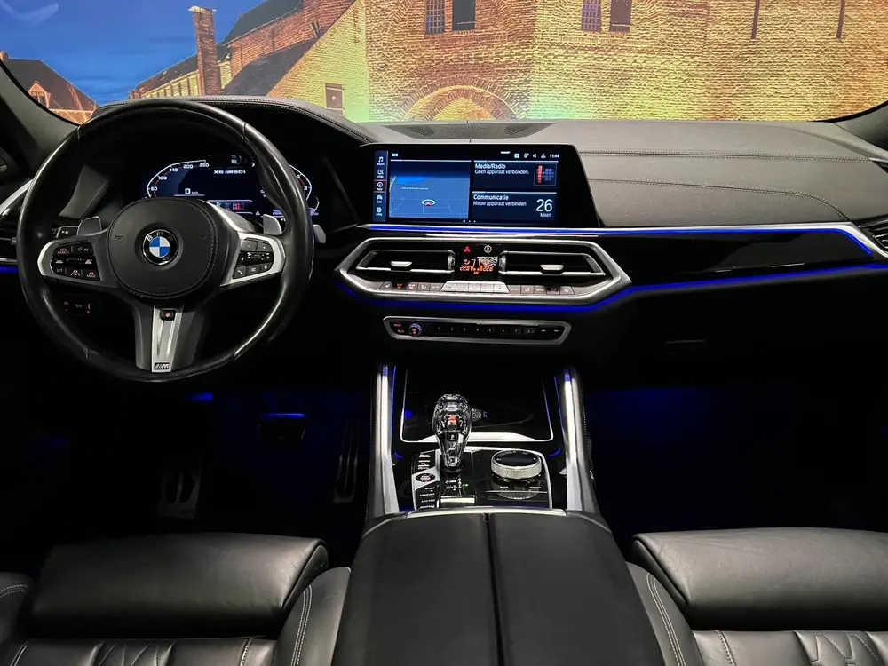 BMW X6 M50i High Exe Aut Panodak Laserlight Night uit 2020, foto 3