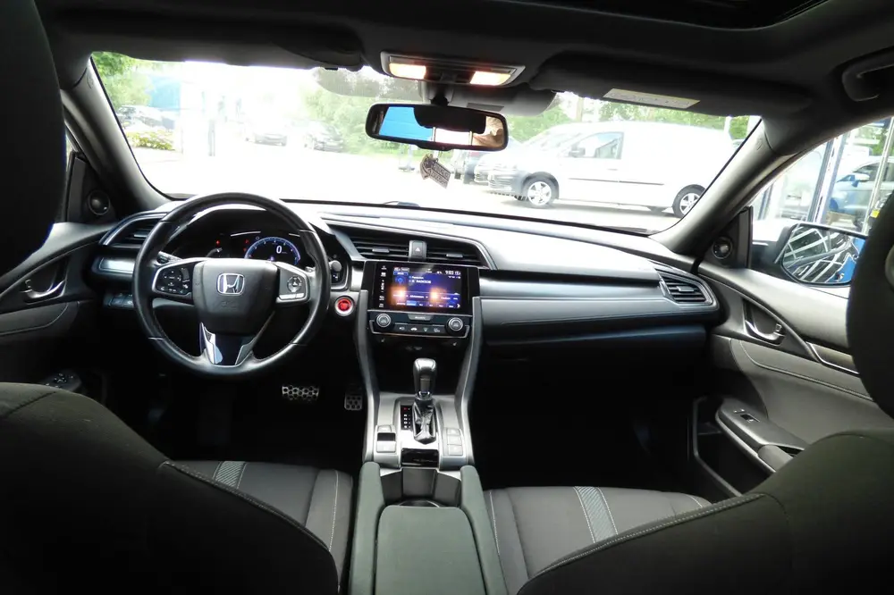 Honda Civic 1.0 i-VTEC Executive uit 2019, foto 13