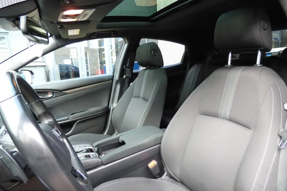 Honda Civic 1.0 i-VTEC Executive uit 2019, foto 15