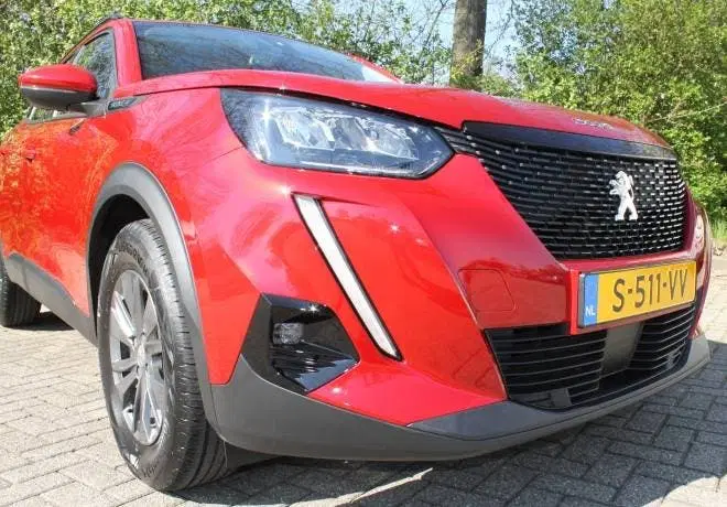 Peugeot 2008 1.2 Puretech 100pk Allure uit 2022, foto 6