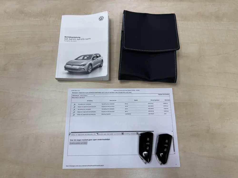 Volkswagen Golf 1.5 eTSI Style Automaat | Carplay | Camera | uit 2021, foto 4