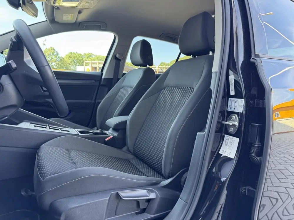 Volkswagen Golf 1.5 eTSI Style Automaat | Carplay | Camera | uit 2021, foto 5