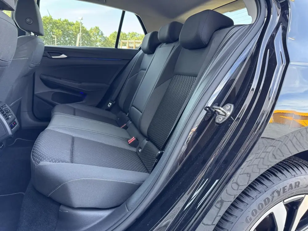 Volkswagen Golf 1.5 eTSI Style Automaat | Carplay | Camera | uit 2021, foto 6