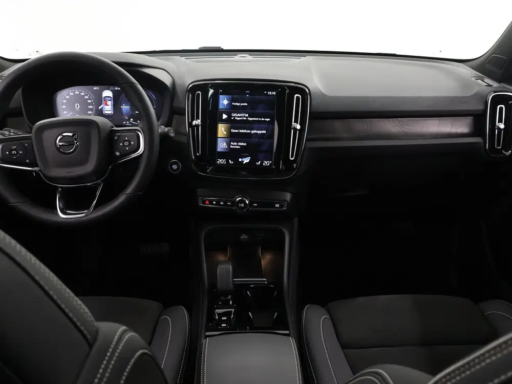 Volvo XC40 1.5 T4 Plug-in hybrid Ultimate Dark uit 2022, foto 8