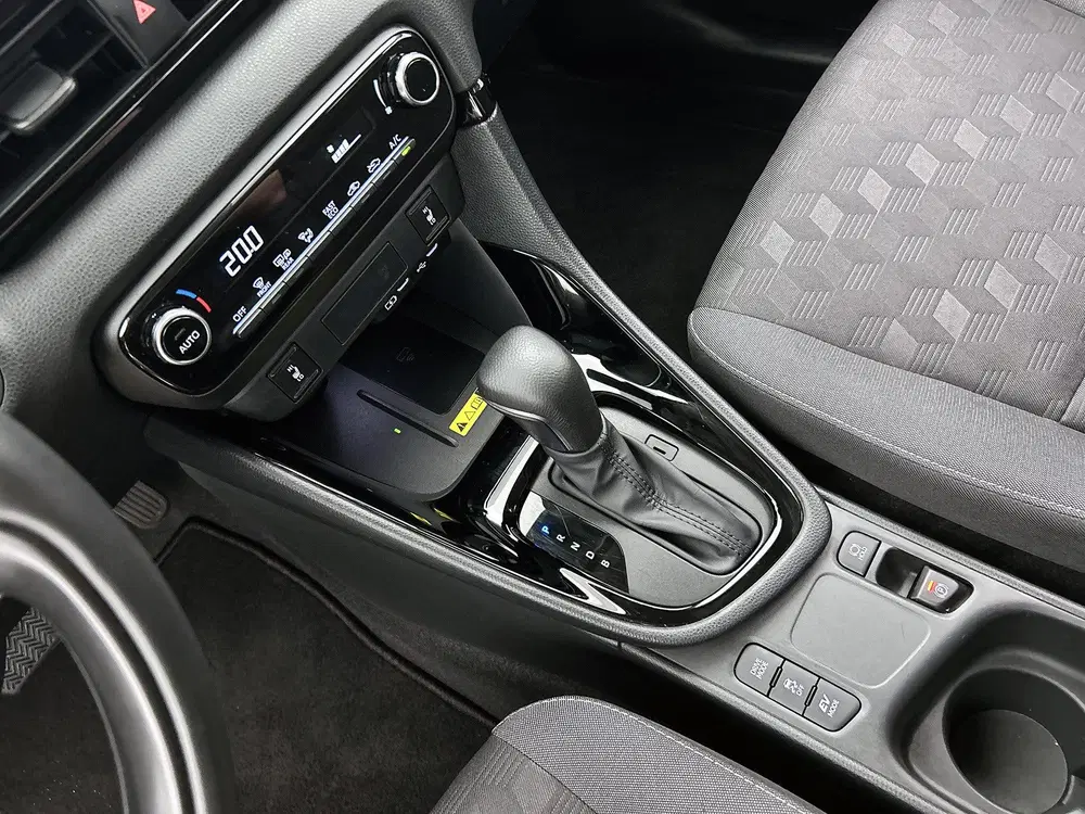 Toyota Yaris 1.5 Hybrid 115 Dynamic Comfort Pack uit 2025, foto 11