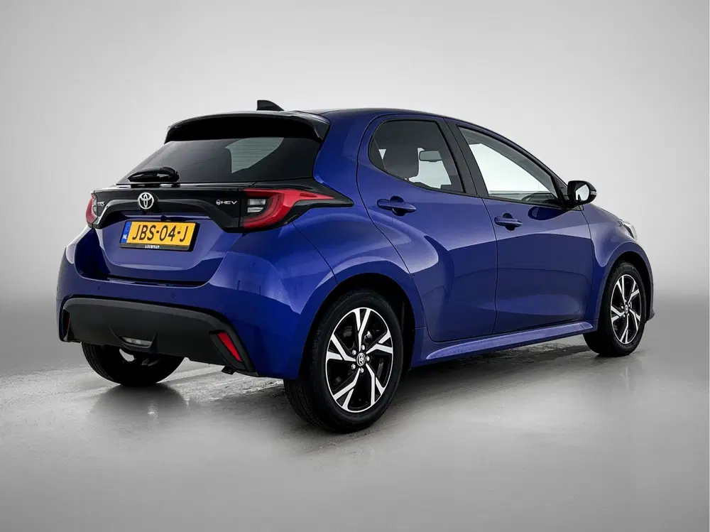Toyota Yaris 1.5 Hybrid 115 Dynamic Comfort Pack uit 2025, foto 2