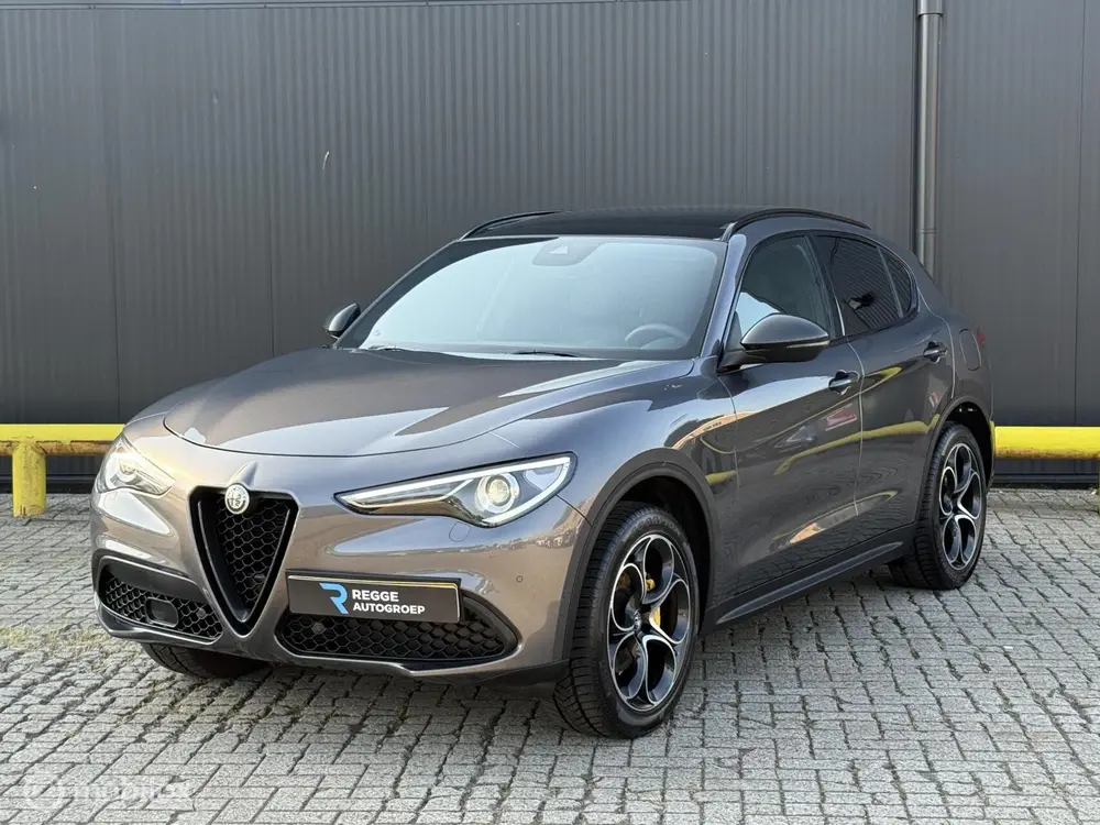 Alfa Romeo Stelvio 2.0 T AWD Sprint PERFORMANCE uit 2020