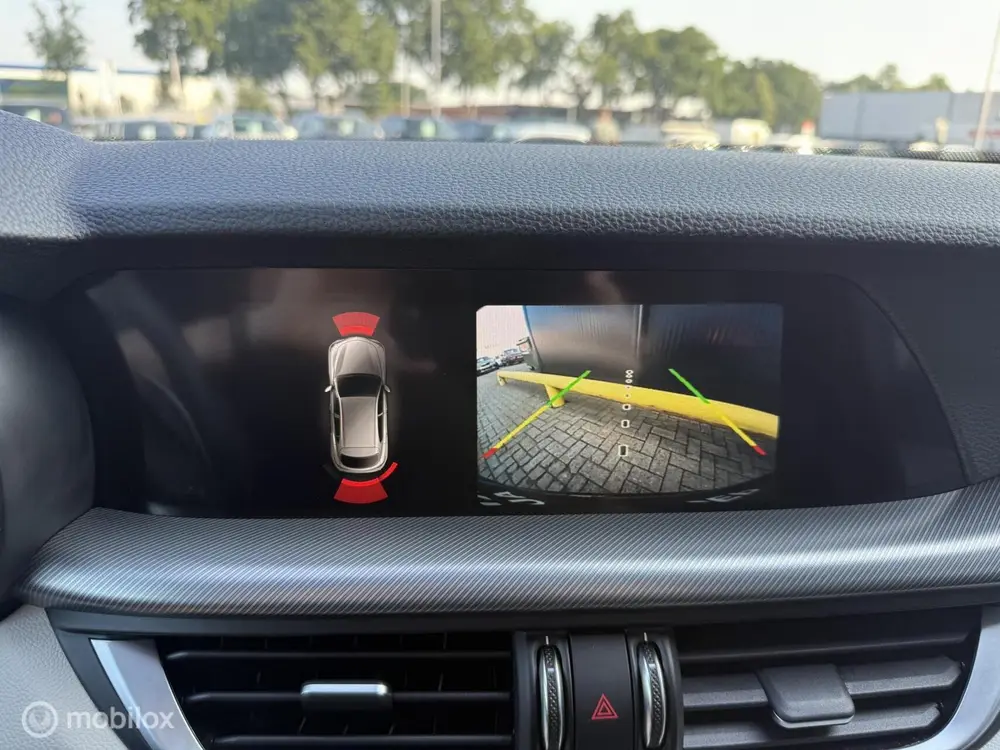 Alfa Romeo Stelvio 2.0 T AWD Sprint PERFORMANCE uit 2020, foto 18