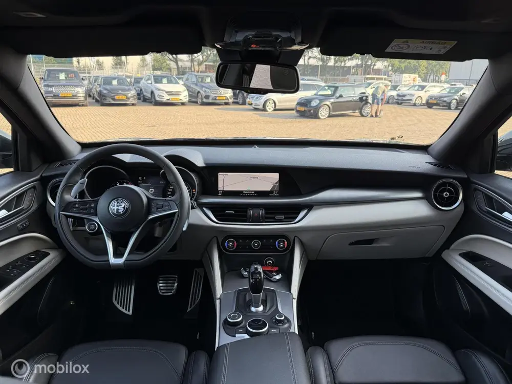 Alfa Romeo Stelvio 2.0 T AWD Sprint PERFORMANCE uit 2020, foto 2