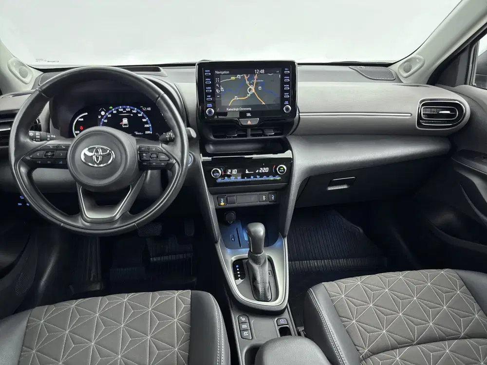 Toyota Yaris Cross 1.5 Hybrid Executive Bi-Tone uit 2022, foto 4
