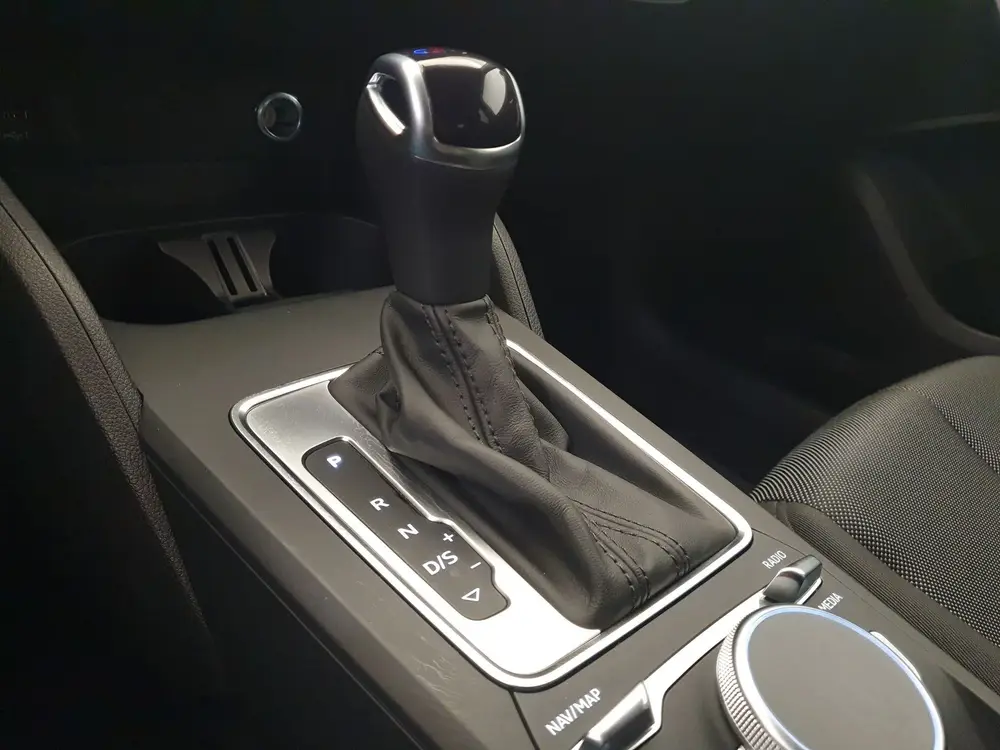 Audi Q2 35 TFSI 150pk S-Tronic S-Line Climatronic uit 2023, foto 9